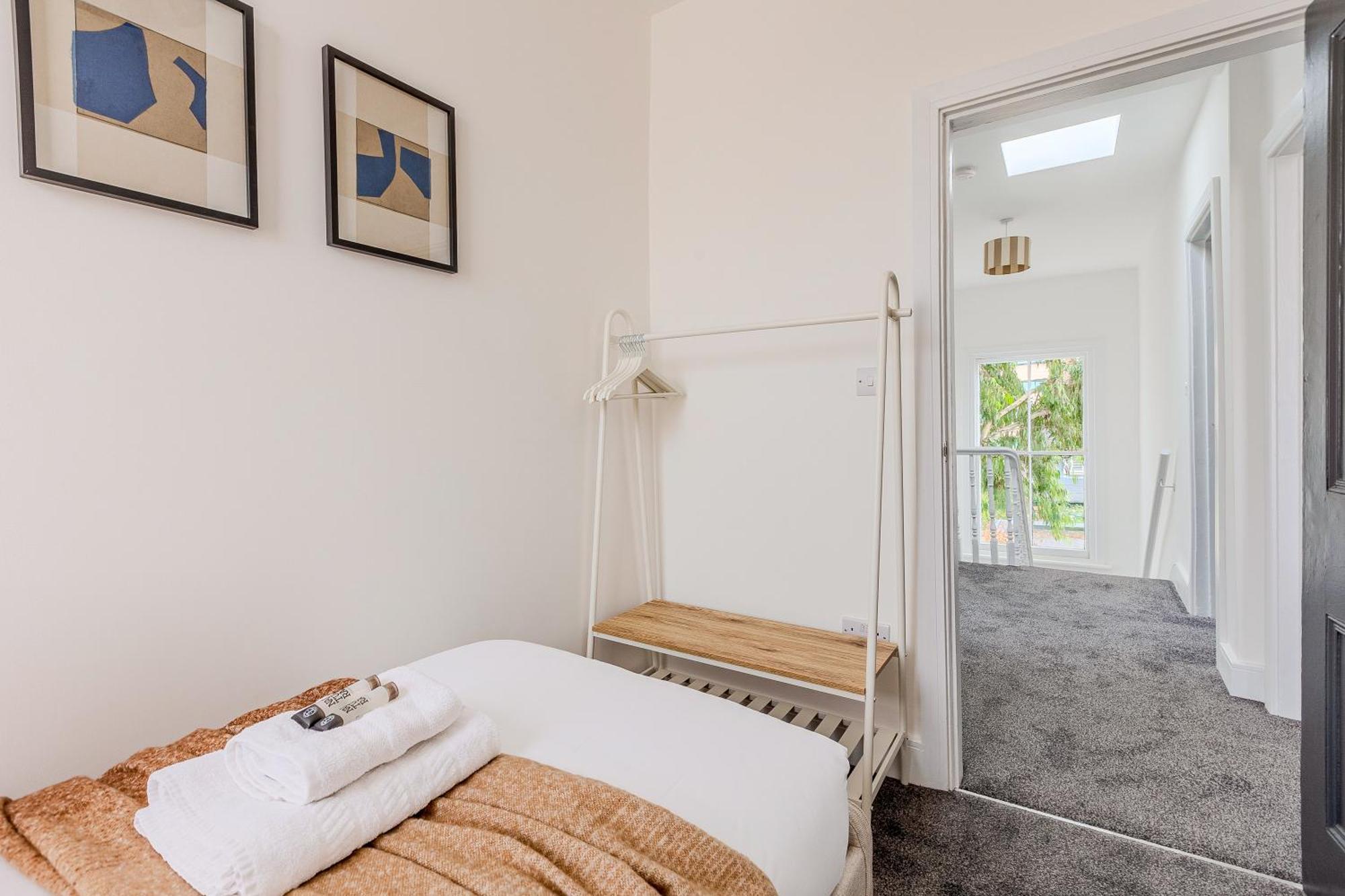 Apartamento Large & Charming 5br House Near Kensington Olympia Londres